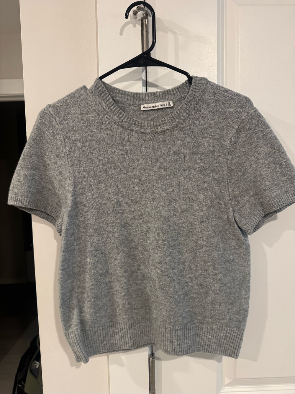 Abercrombie & Fitch Gray Short-Sleeve Crewneck Sweater